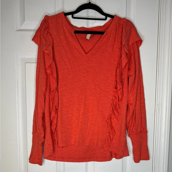 PILCRO Urban Outfitters Coral‎ Orange Ruffle Side Hi-Low Sweater Size Medium - Picture 3 of 10